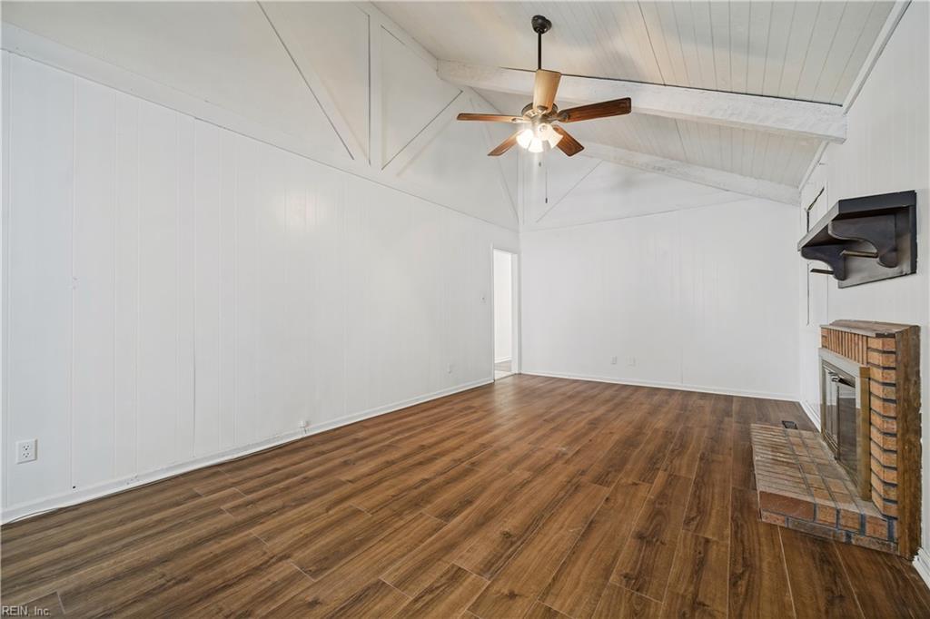 719 Mac Neil Dr Property Photo 6