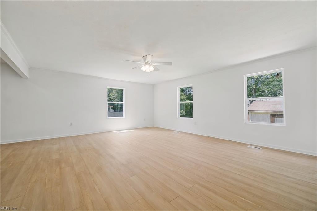 719 Mac Neil Dr Property Photo 16