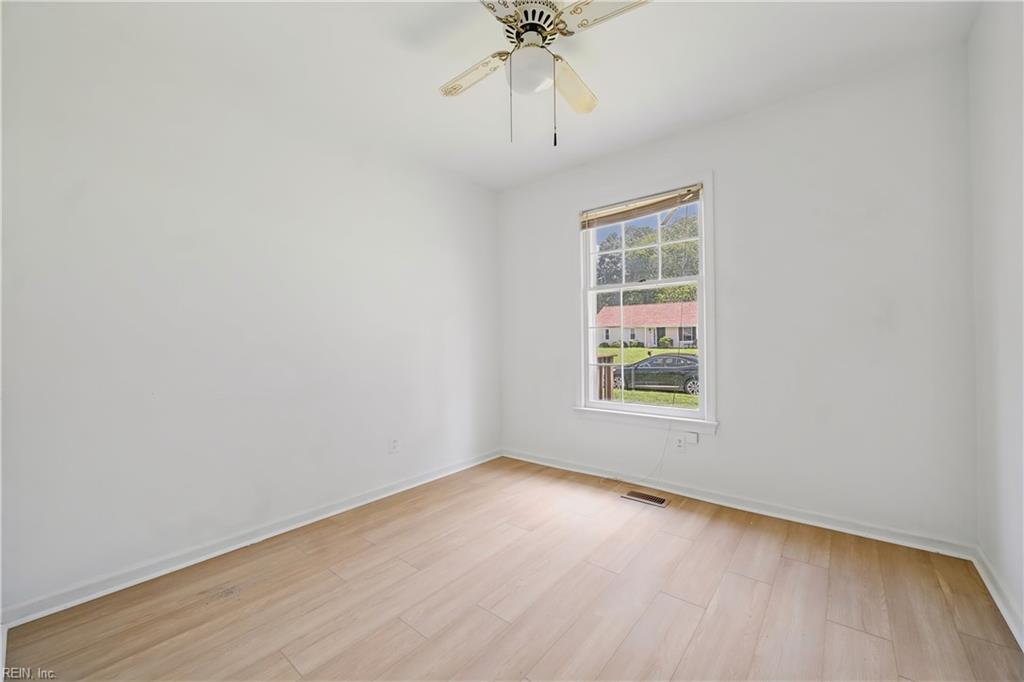 719 Mac Neil Dr Property Photo 20