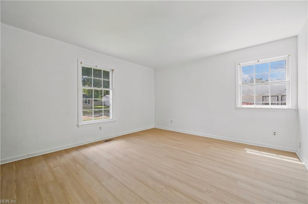 719 Mac Neil Dr Property Photo 21