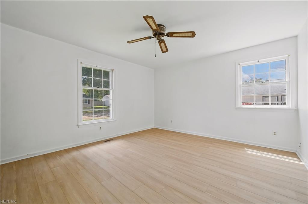 719 Mac Neil Dr Property Photo 22