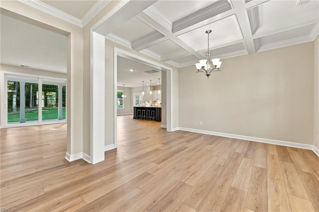 300 Rhapsody Dr Property Photo 7