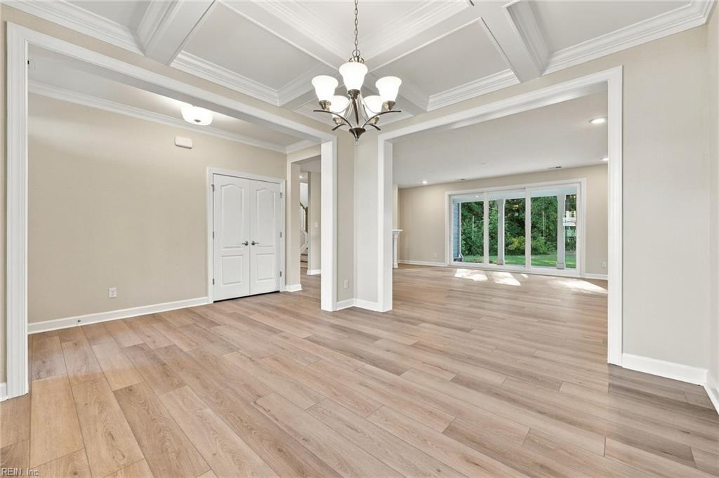 300 Rhapsody Dr Property Photo 8