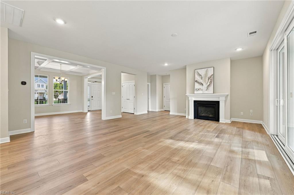 300 Rhapsody Dr Property Photo 11