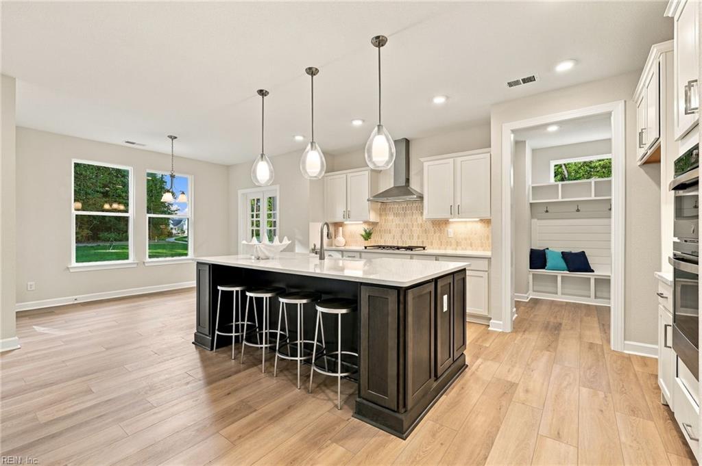 300 Rhapsody Dr Property Photo 12