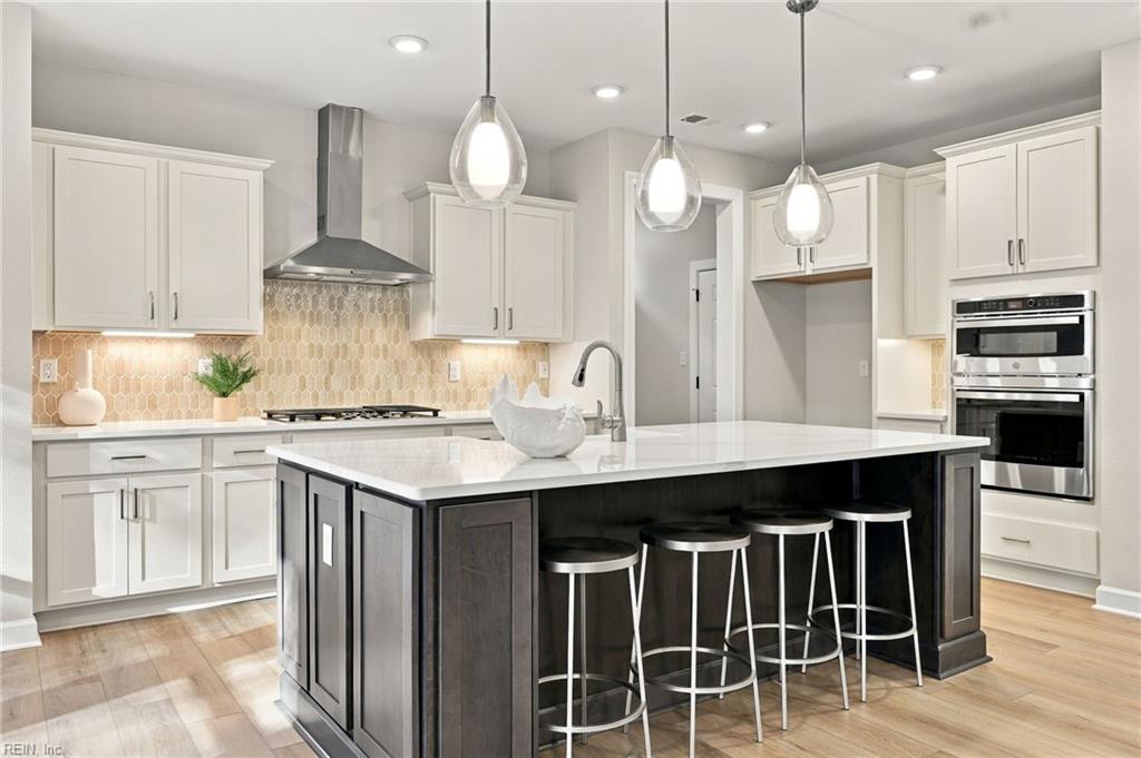300 Rhapsody Dr Property Photo 14