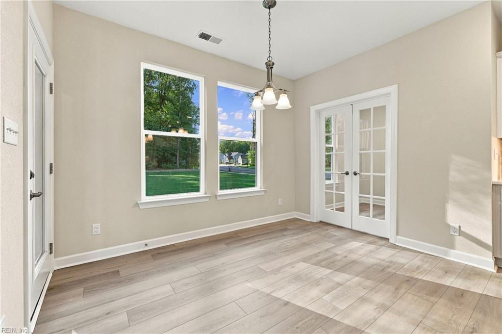 300 Rhapsody Dr Property Photo 16