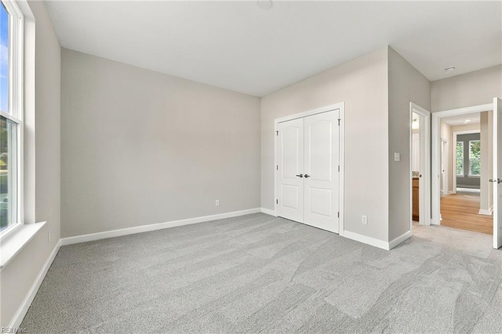 300 Rhapsody Dr Property Photo 22