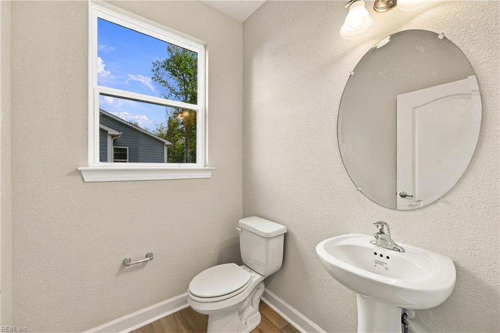 300 Rhapsody Dr Property Photo 25