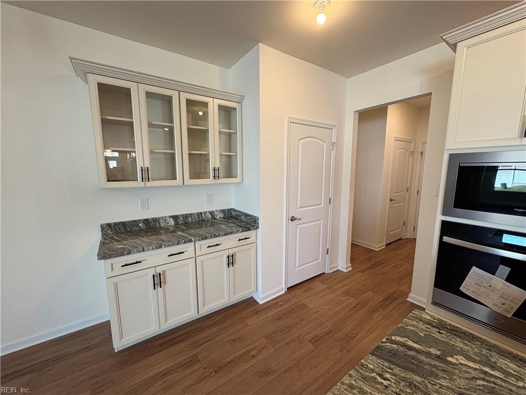 104 Cathedral St Property Photo 2