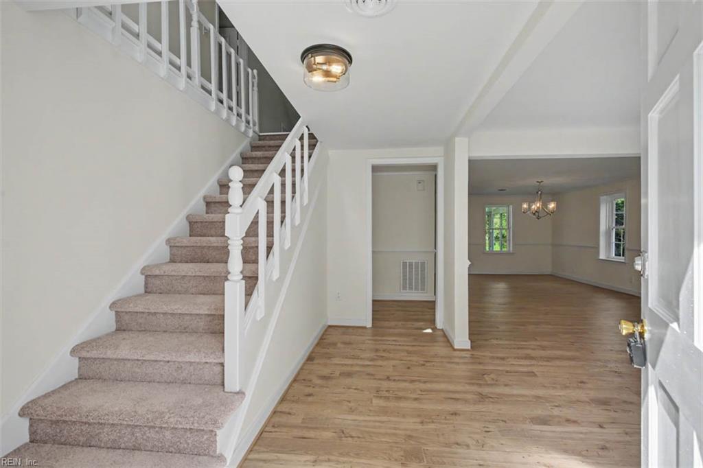 4206 Rose Ln Property Photo 9