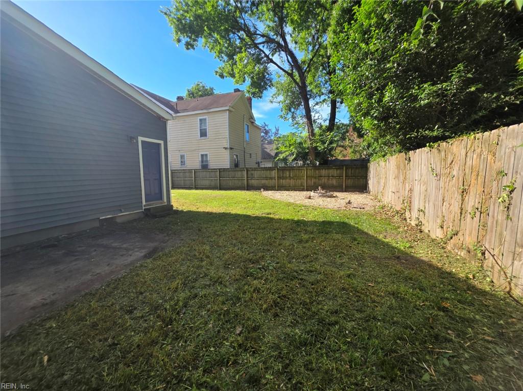 212 Elm Ave Property Photo 35