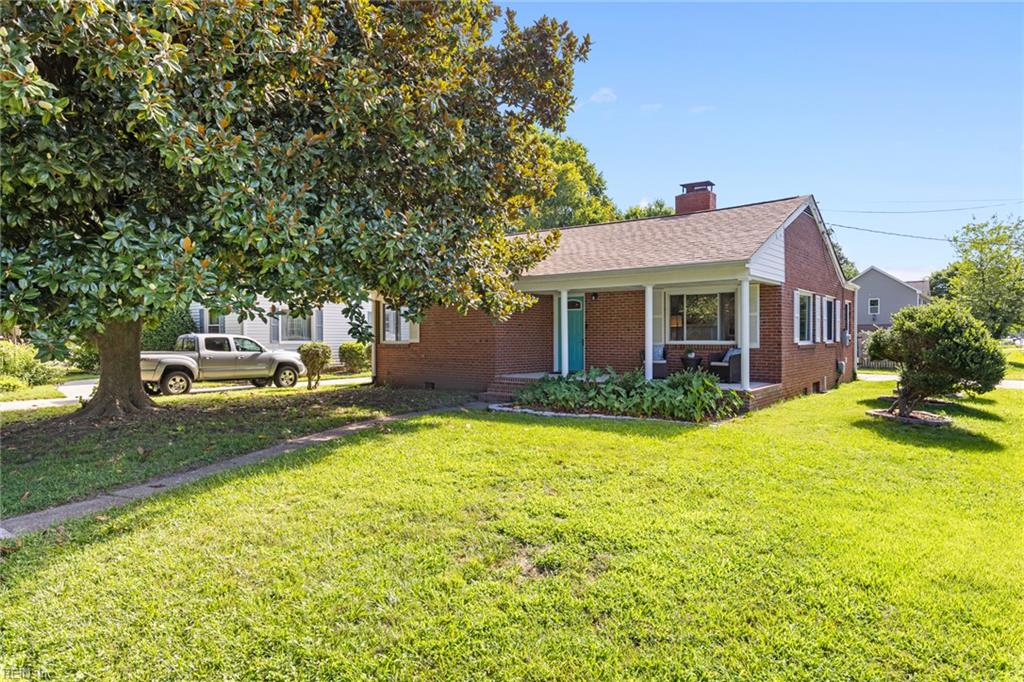 1324 Hawthorne Dr Property Photo 14