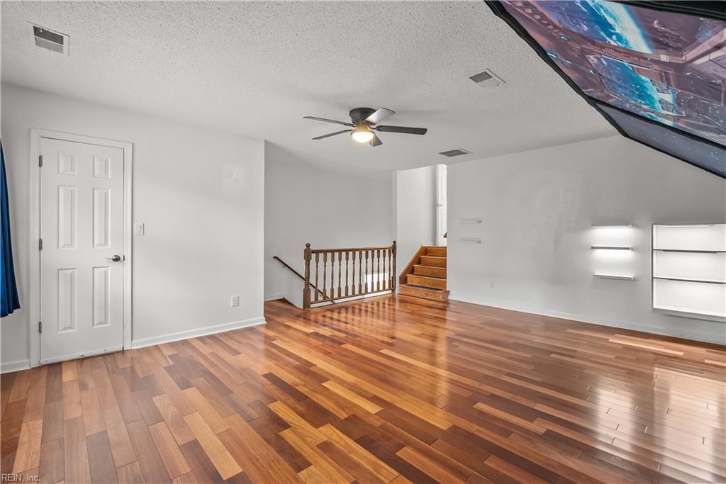 811 Twin Peak Ct Ct Property Photo 25