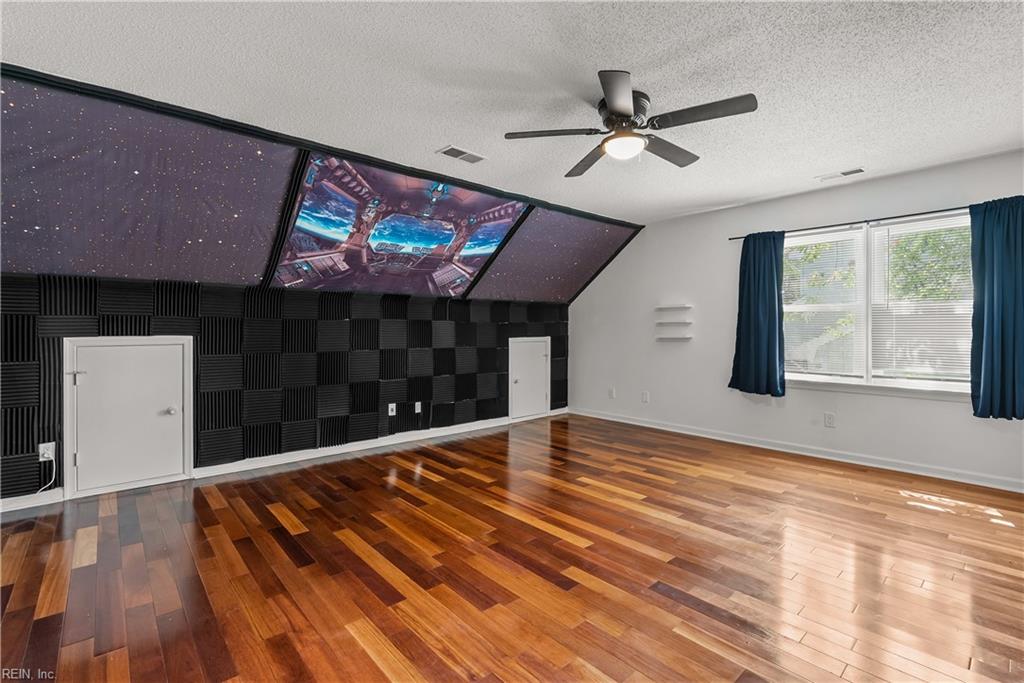811 Twin Peak Ct Ct Property Photo 26