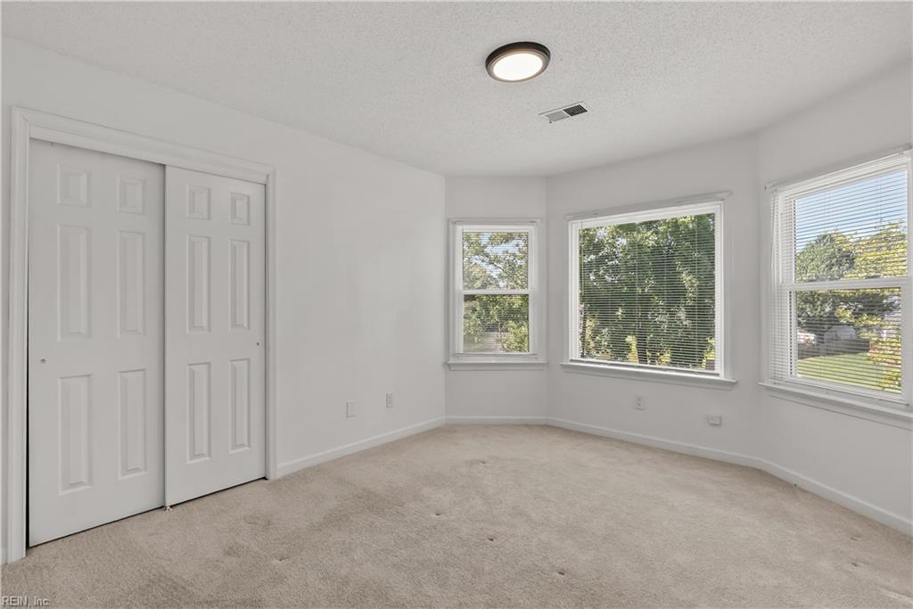 811 Twin Peak Ct Ct Property Photo 28