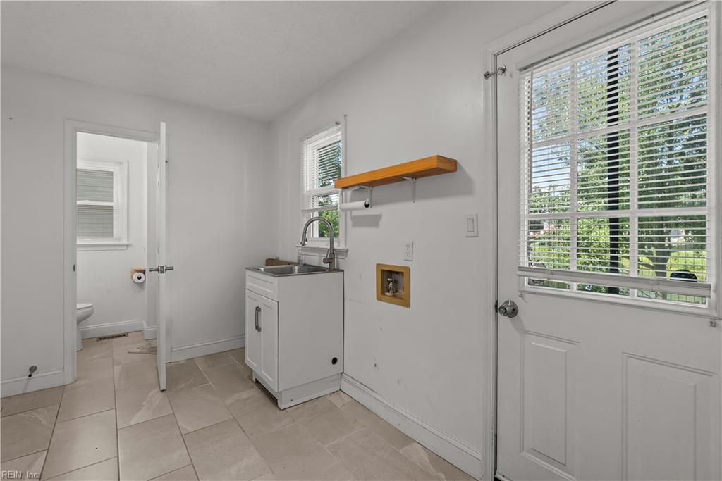 811 Twin Peak Ct Ct Property Photo 39