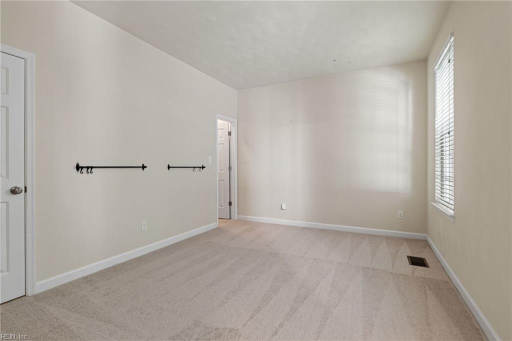 712 Greenfield Ln Property Photo 36