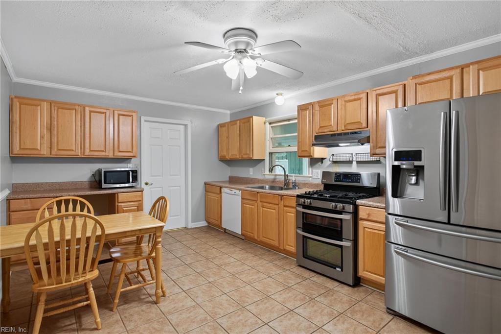 903 Thames Drive Dr Property Photo 4