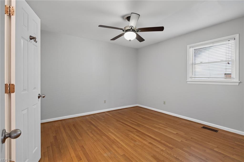 903 Thames Drive Dr Property Photo 12