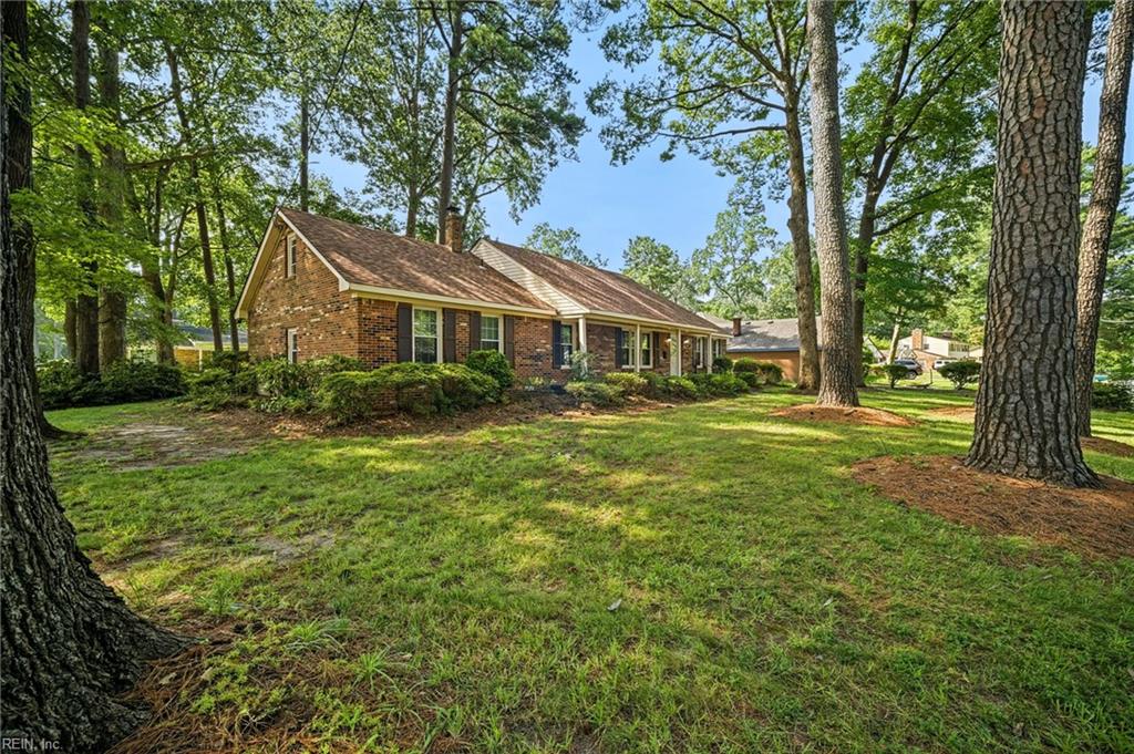 500 Edwin Dr Property Photo 3