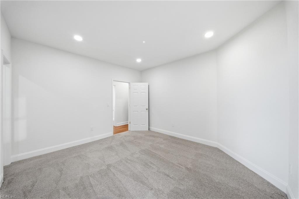14 Parkview Ave Property Photo 29