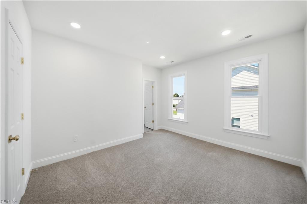 14 Parkview Ave Property Photo 32