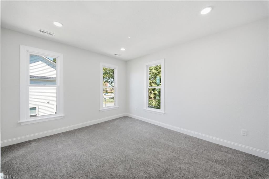 14 Parkview Ave Property Photo 36