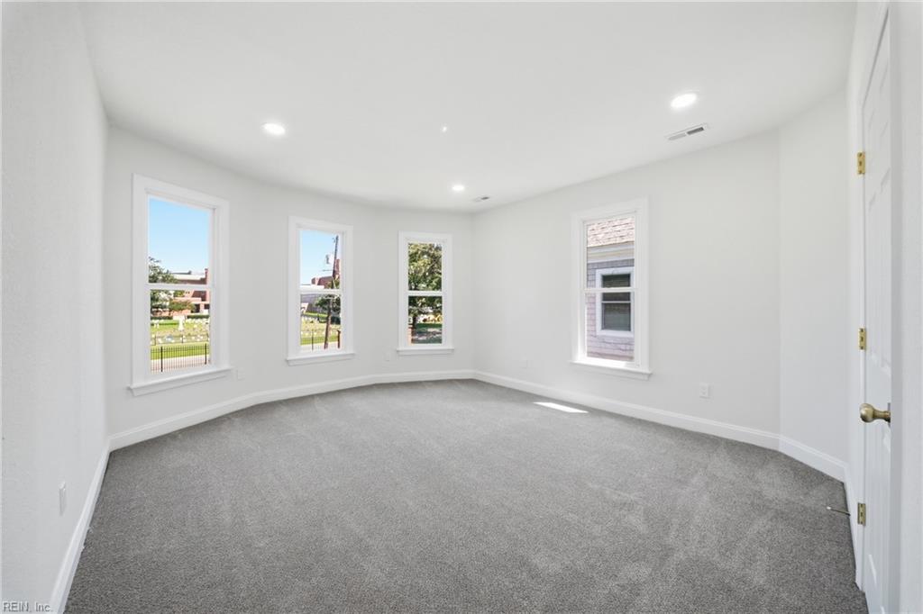 14 Parkview Ave Property Photo 37