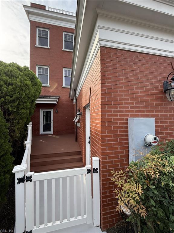 323 Yarmouth St Property Photo 29