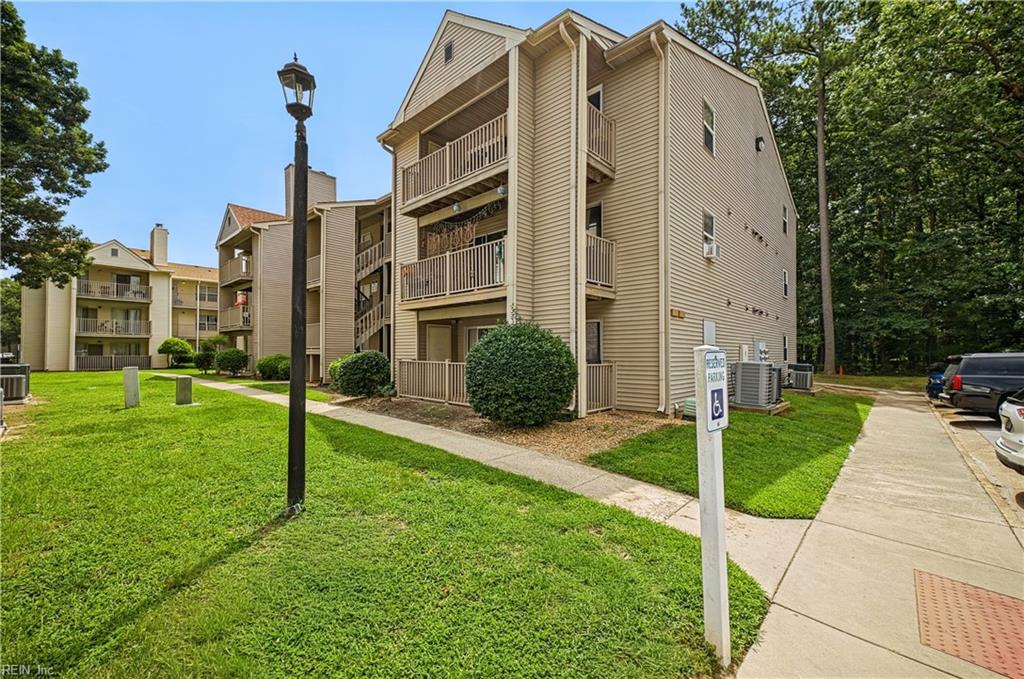 562 Candle Ln Property Photo 1