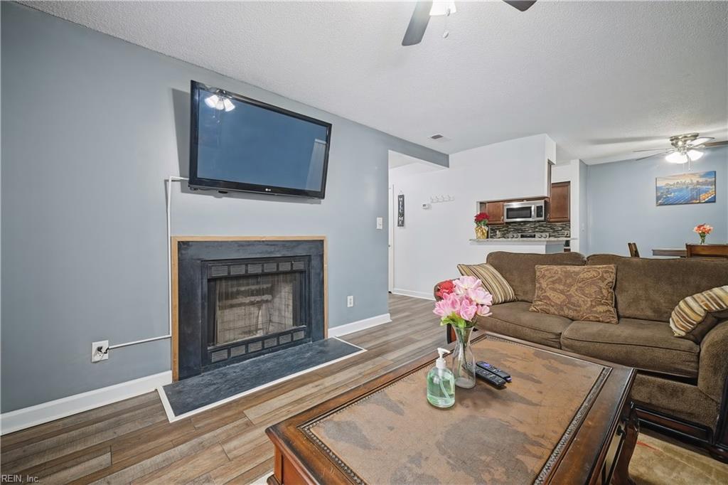 562 Candle Ln Property Photo 5