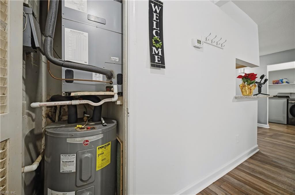 562 Candle Ln Property Photo 26