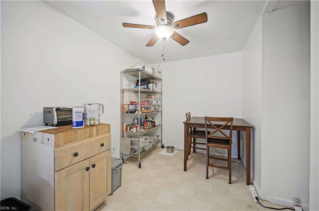 230 Bradford Ave Property Photo 11