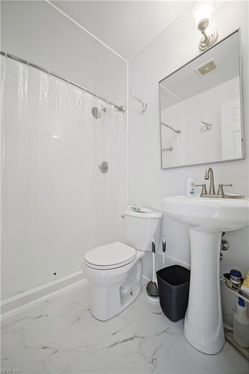 230 Bradford Ave Property Photo 19