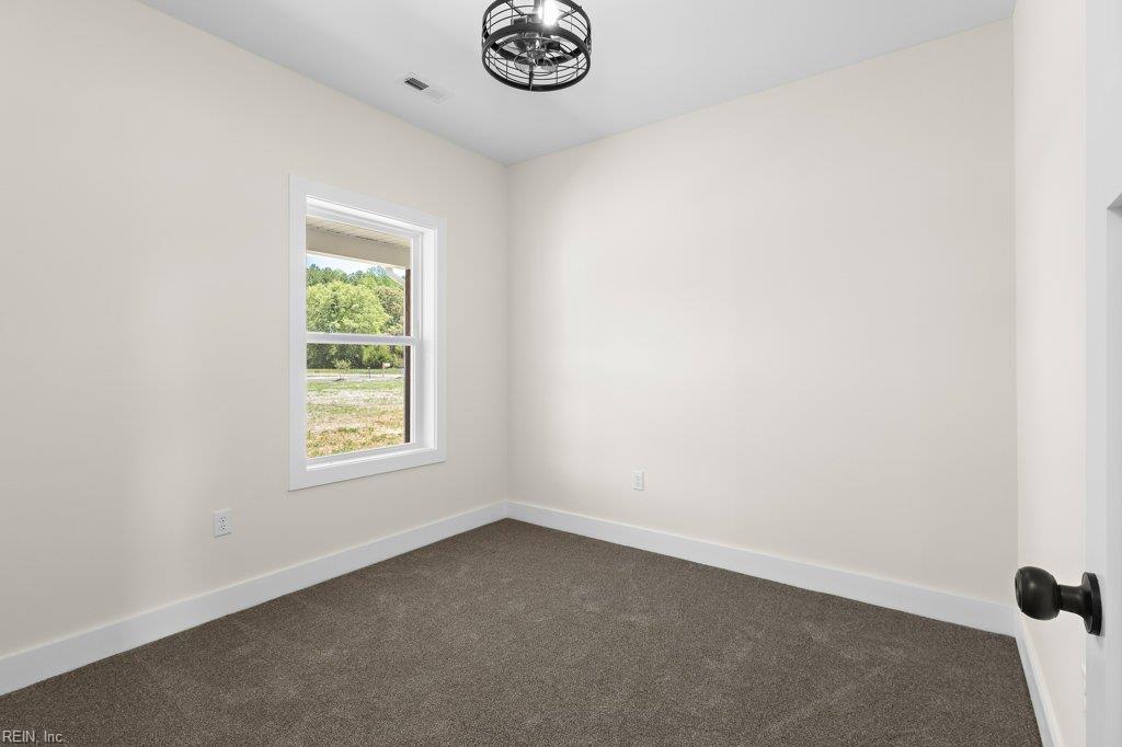 4+ac Wakefield Rd Property Photo 21