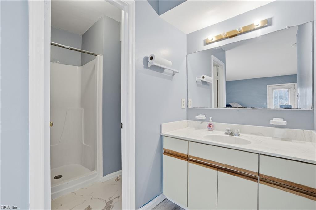1425 Deerpond Ln Property Photo 9