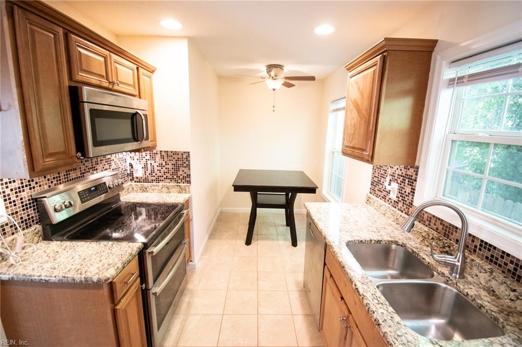 900 Baltimore St Property Photo 3