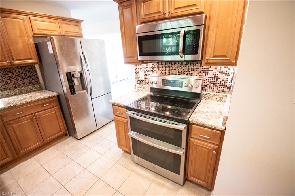900 Baltimore St Property Photo 4