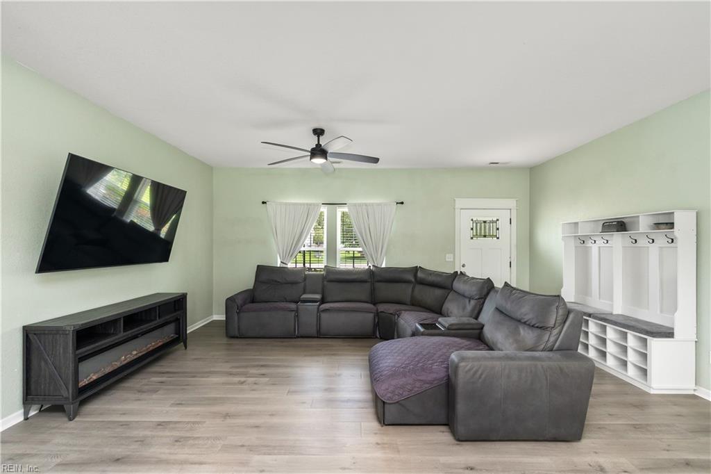 173 Laurel Woods Way Property Photo 8