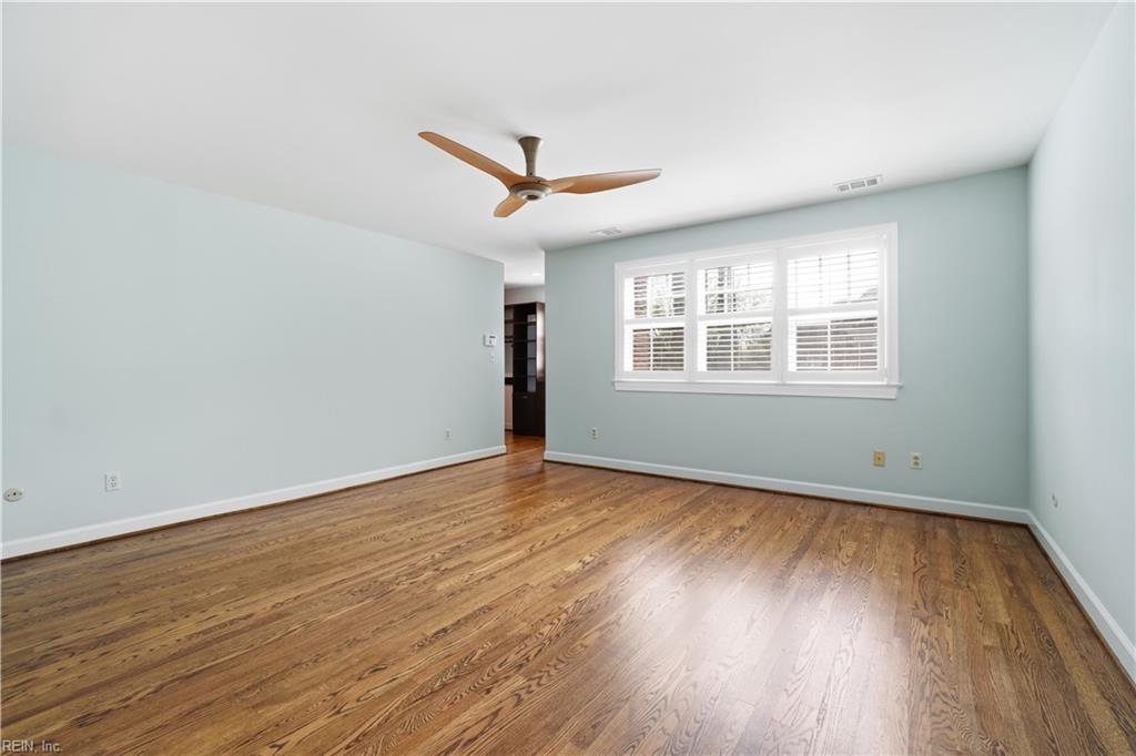 1004 Colonial Ave Property Photo 20