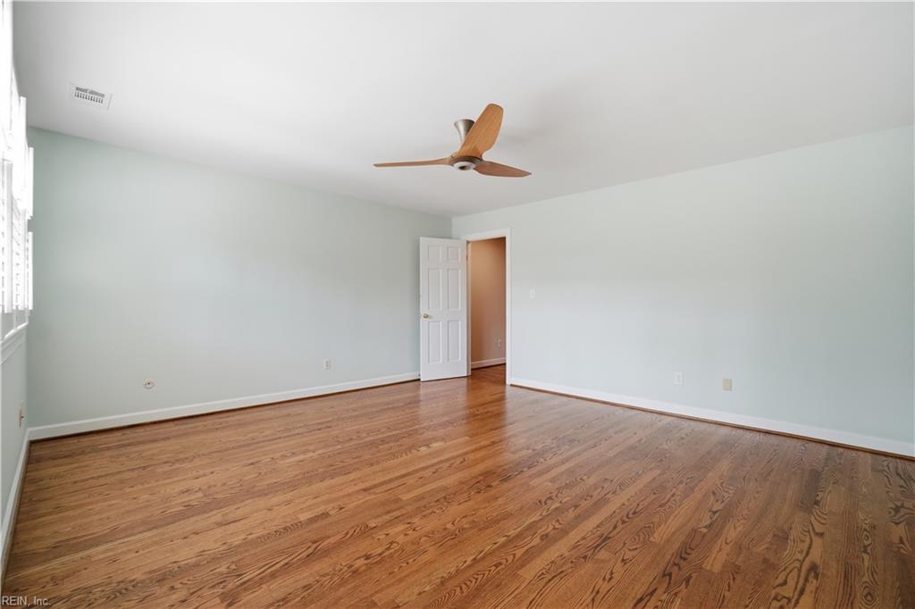 1004 Colonial Ave Property Photo 22
