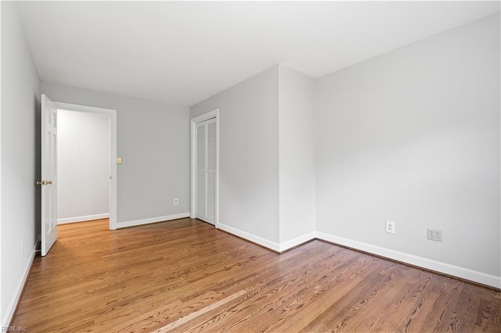 1004 Colonial Ave Property Photo 27