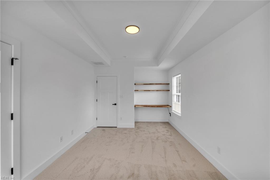 626 30th St Property Photo 19