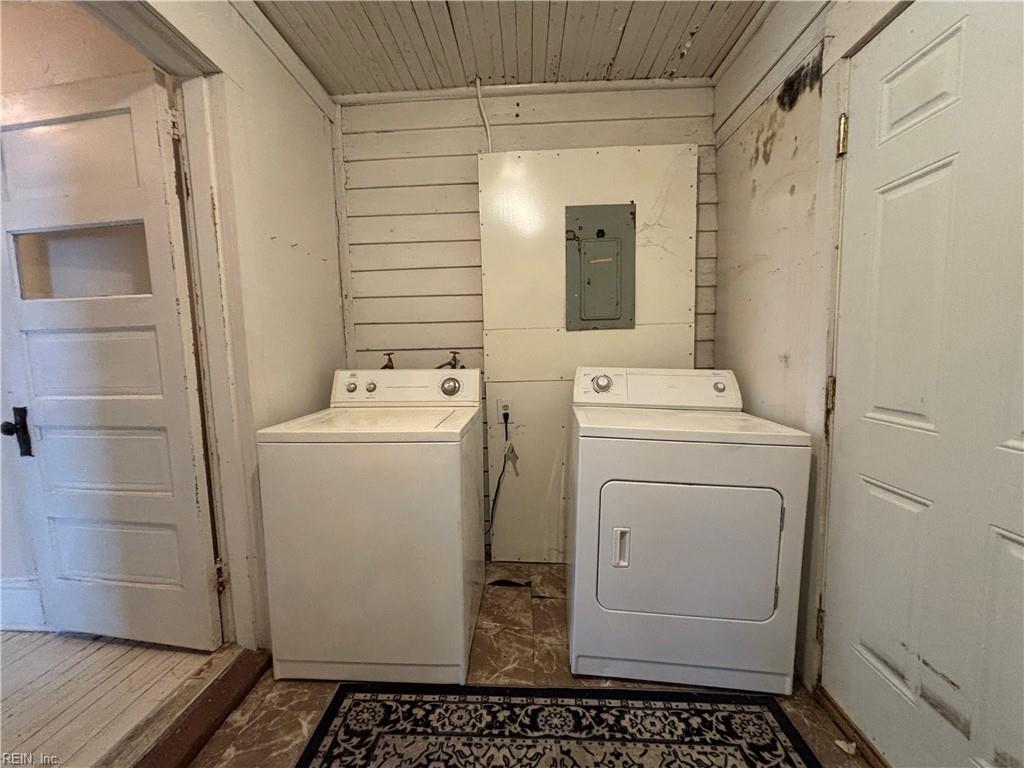 301 S High St Property Photo 11