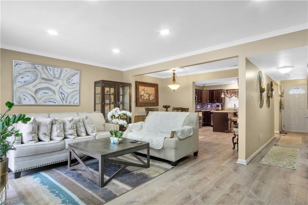 5745 W Hastings ARCH Property Photo 1