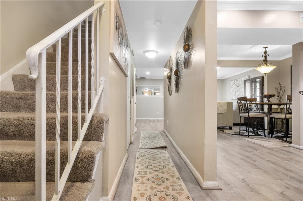 5745 W Hastings Arch Property Photo 3