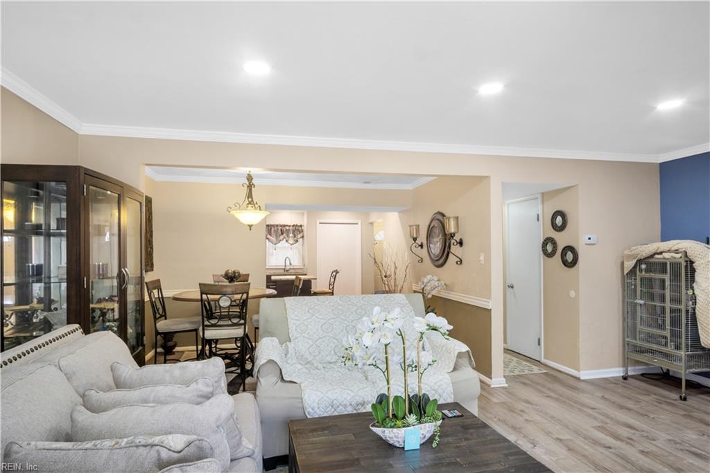 5745 W Hastings Arch Property Photo 11
