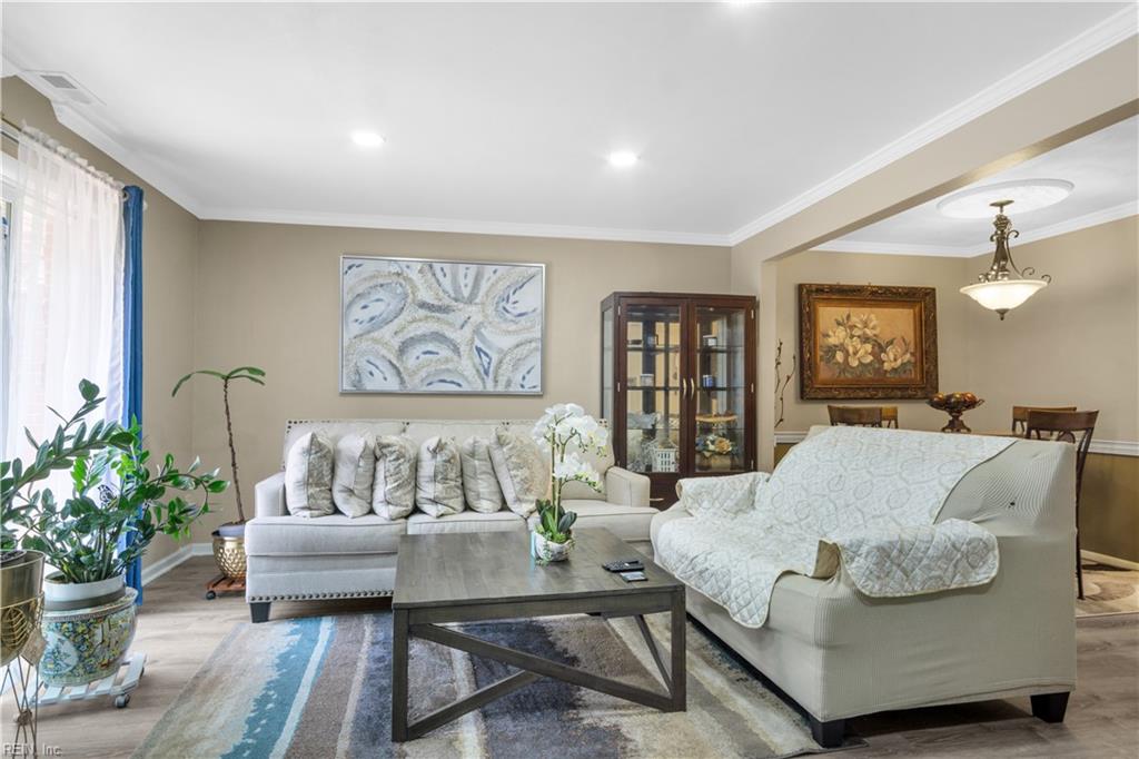 5745 W Hastings Arch Property Photo 12