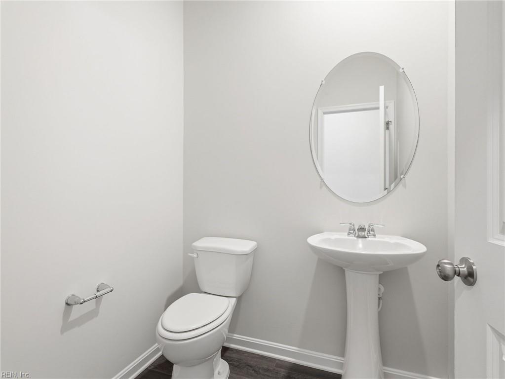 1008 Eastport Pl Property Photo 12